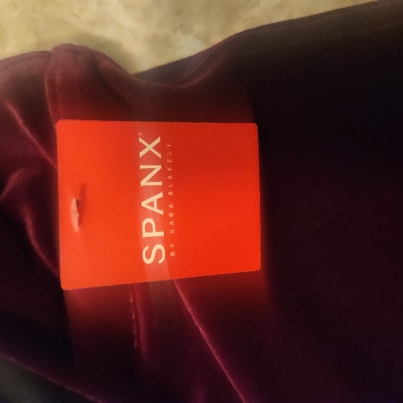 SPANX Red Leggings - Picture 5 of 9